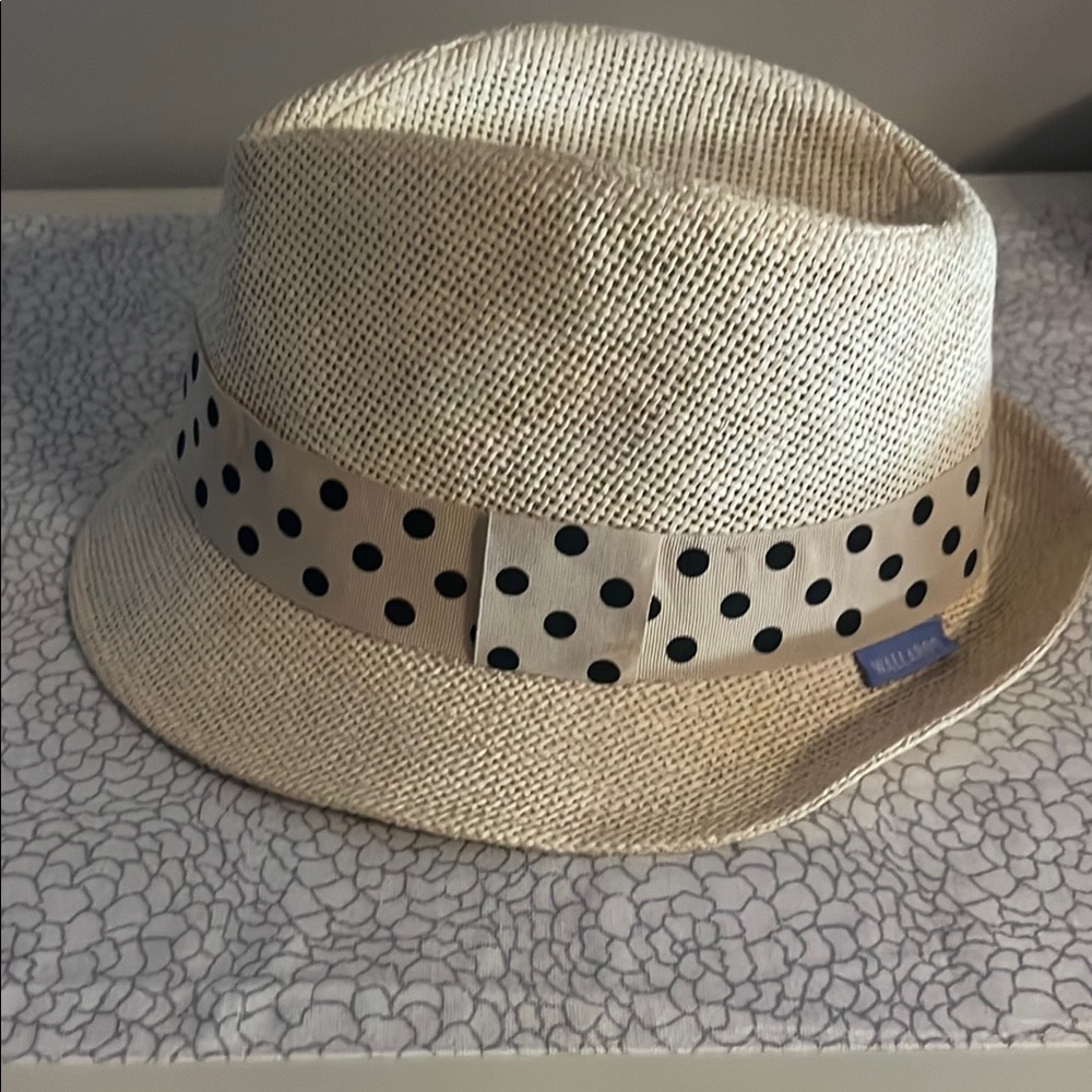 Wallaroo Stylish Cream Polka Dot Hat
